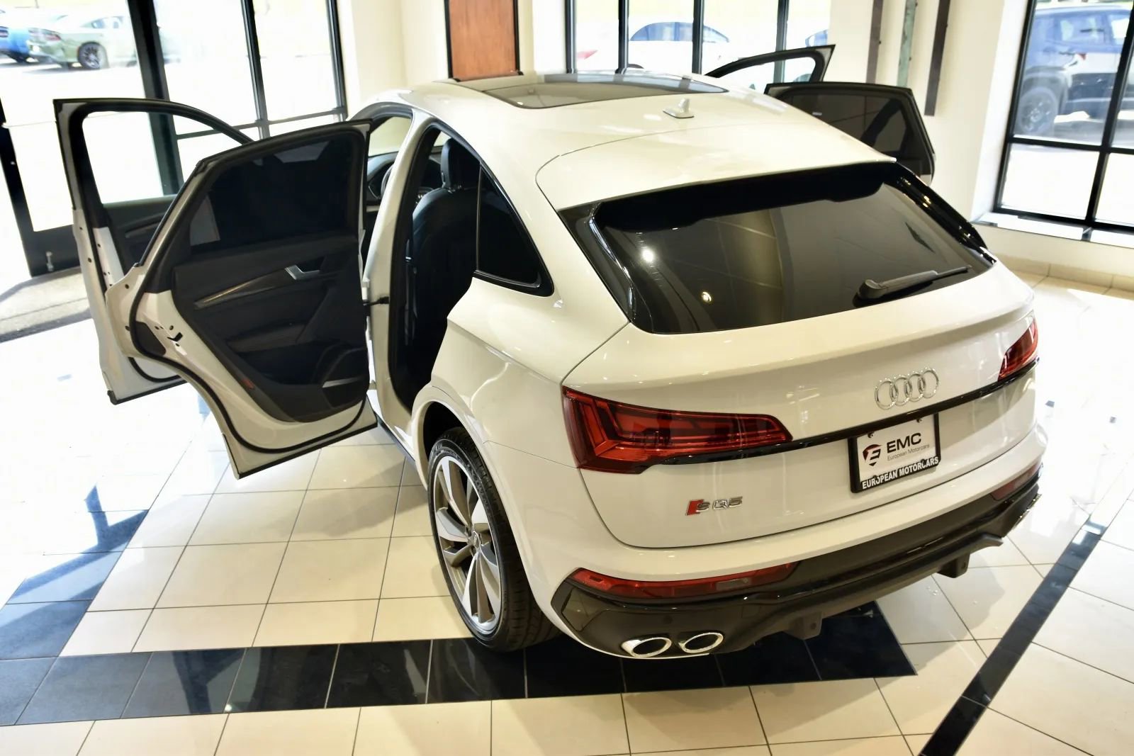 Used 2023 Audi SQ5 Premium Plus w/ Premium Plus Package AWD/4WD image 8