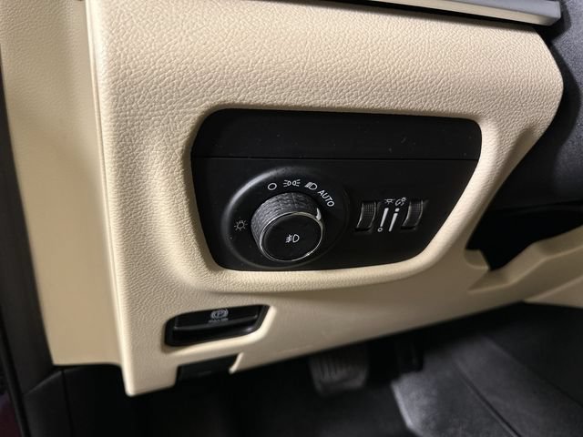 Used 2021 Jeep Grand Cherokee L Limited w/ Trailer Tow Group (B) AWD/4WD image 18