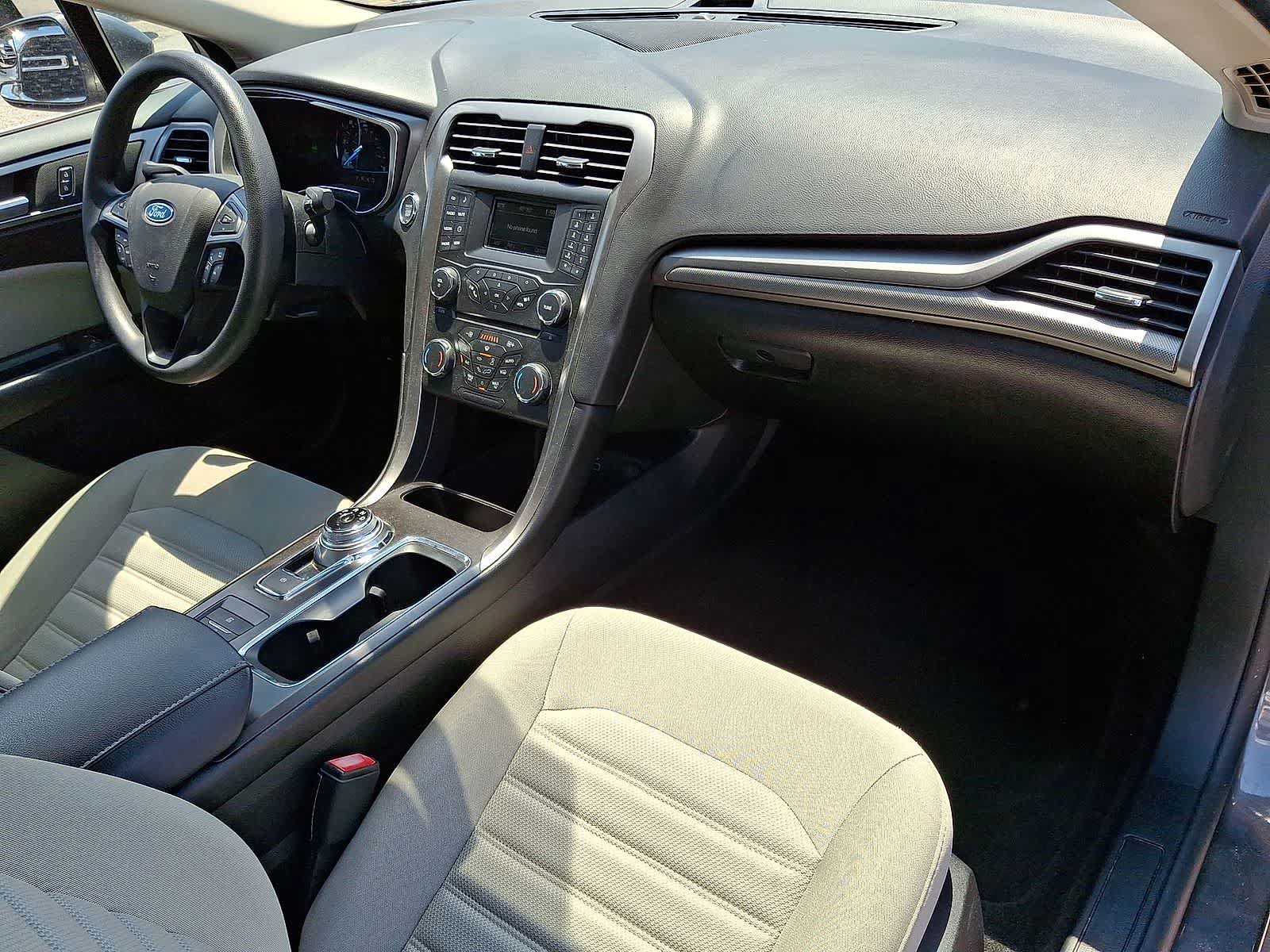 Used 2018 Ford Fusion S FWD image 32