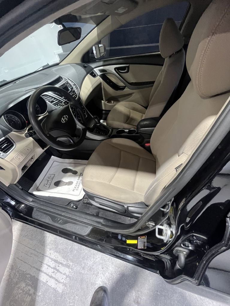 Used 2016 Hyundai Elantra SE image 5