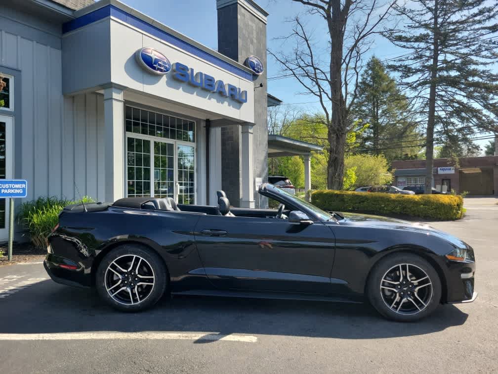 Used 2018 Ford Mustang Premium RWD image 2
