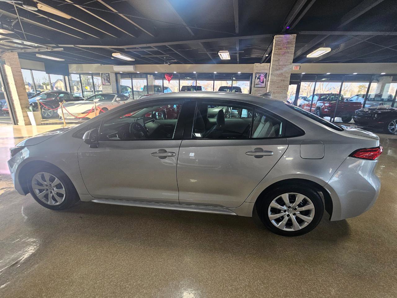 Used 2023 Toyota Corolla LE image 4