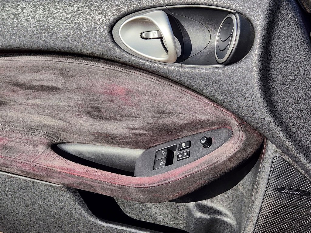 Used 2009 Nissan 370Z Touring w/ Sport Pkg image 3