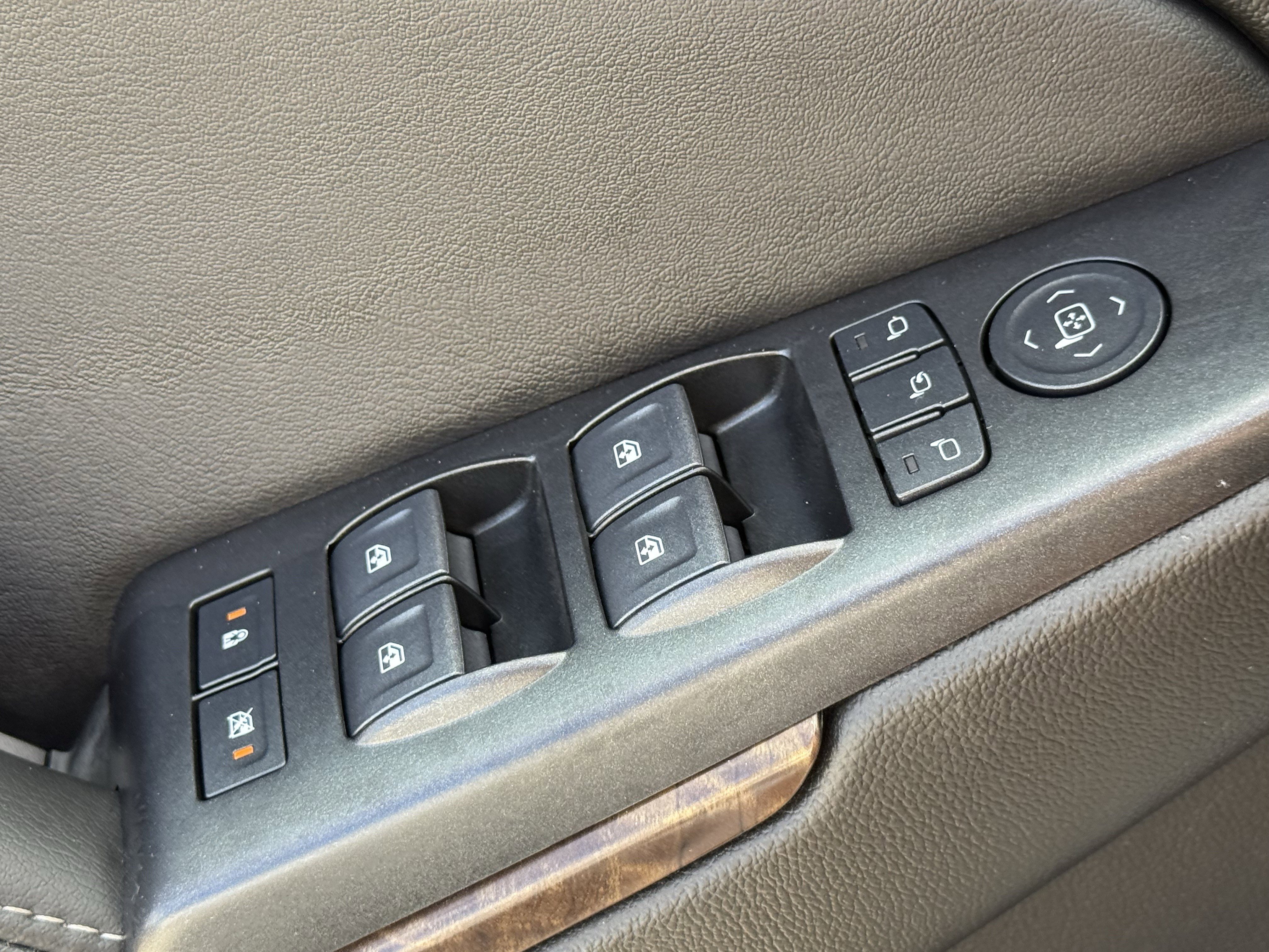 Used 2020 Chevrolet Tahoe LT image 25