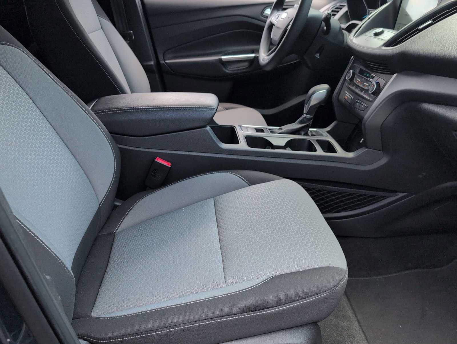 Used 2019 Ford Escape SE FWD image 20