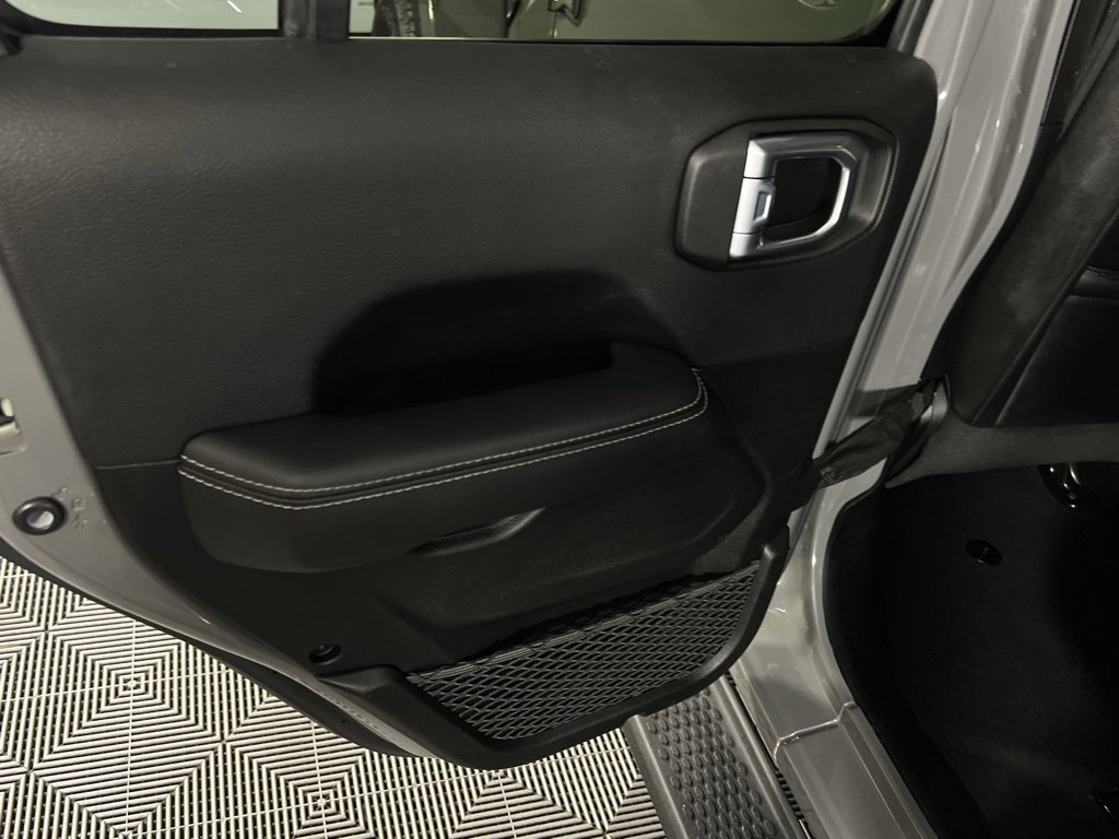 Certified 2022 Jeep Wrangler Unlimited Sahara w/ LED Lighting Group image 27