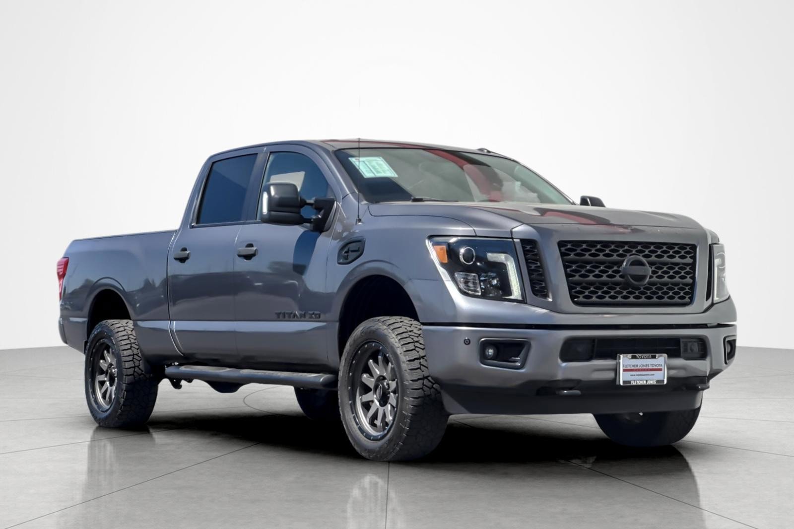 Used 2019 Nissan Titan SV w/ SV Convenience Package image 7