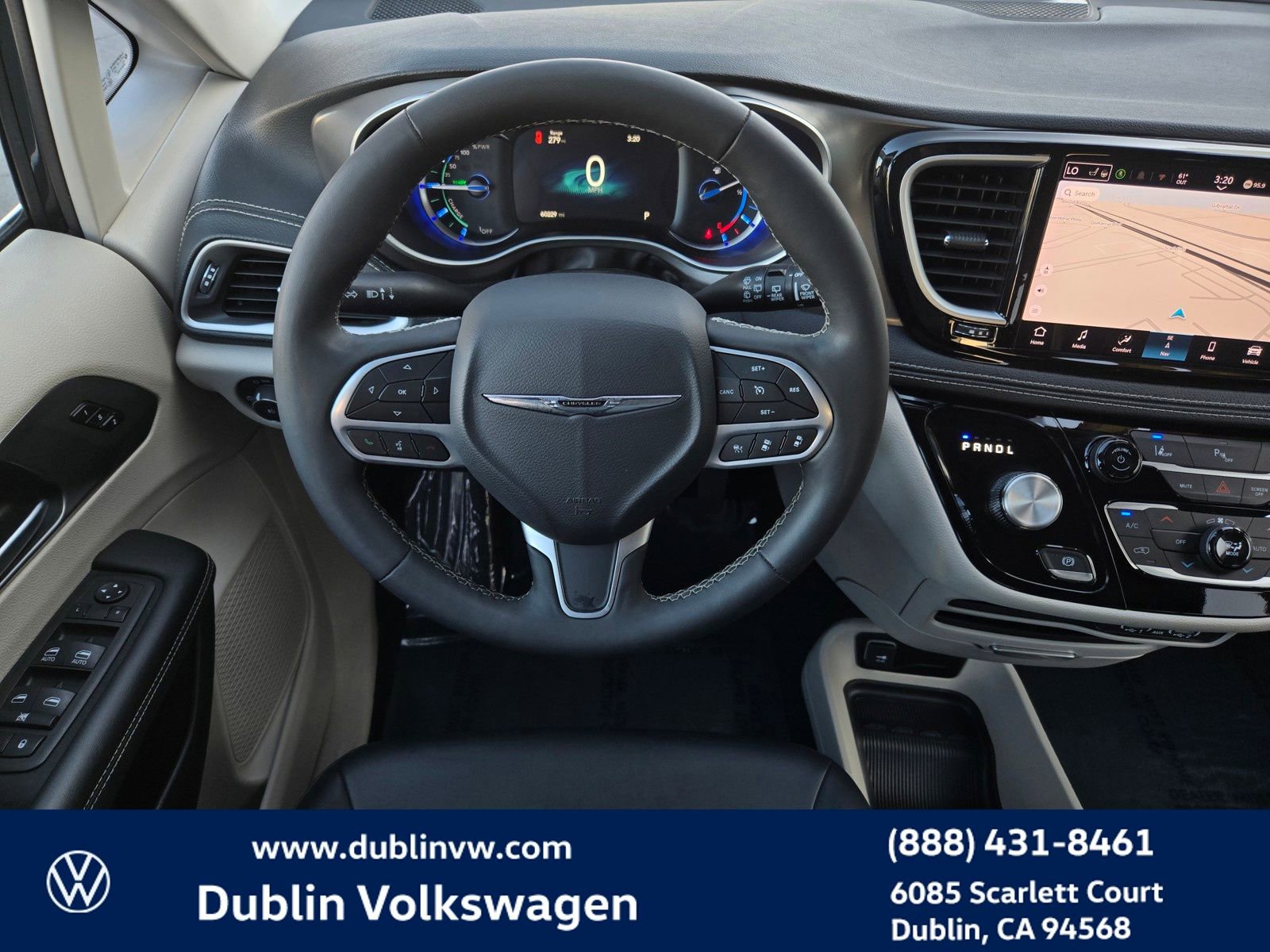 Used 2024 Chrysler Pacifica Select image 14