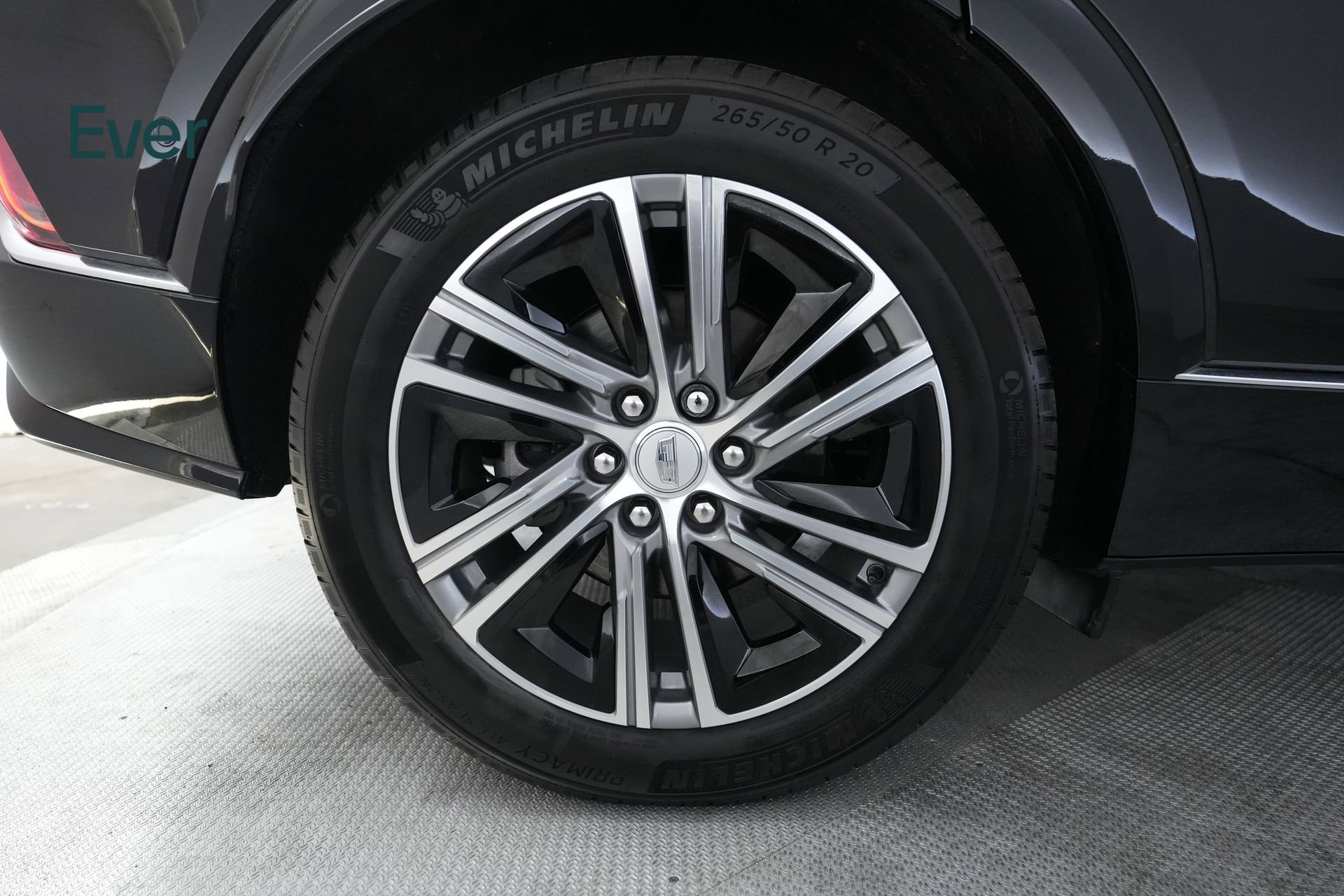 Used 2024 Cadillac Lyriq Luxury AWD/4WD image 19