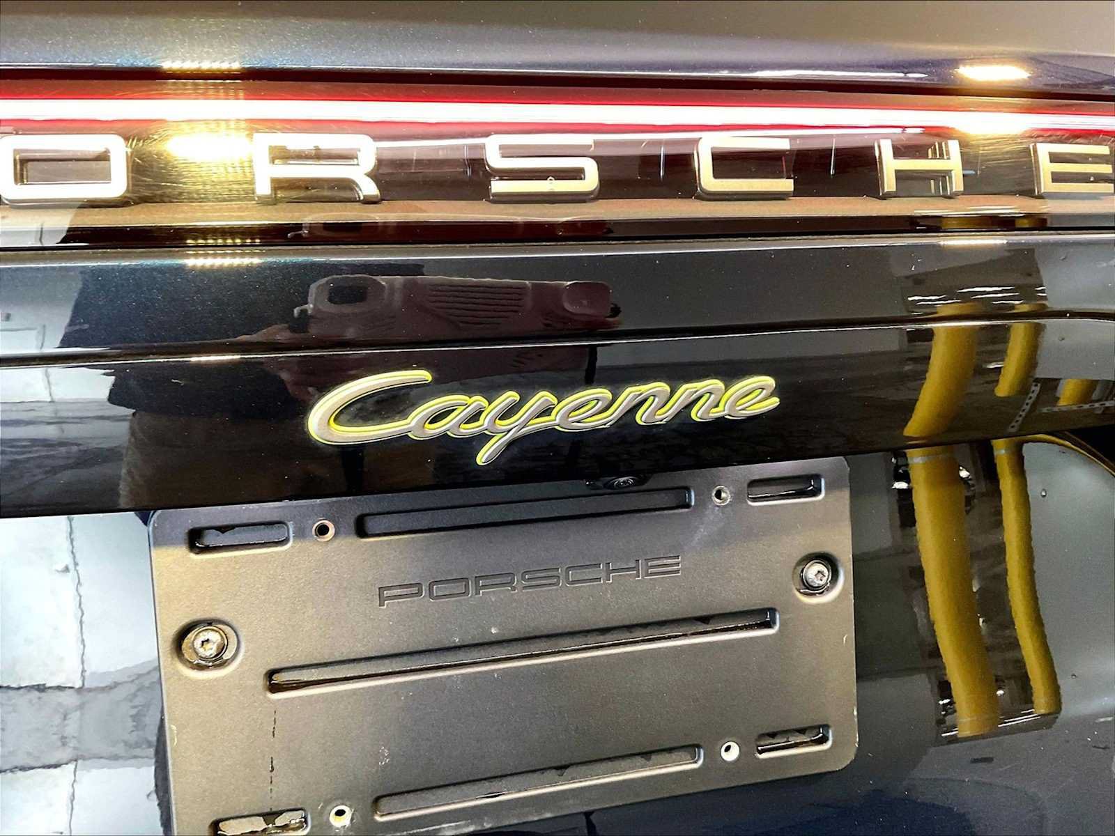 Certified 2023 Porsche Cayenne AWD/4WD image 35