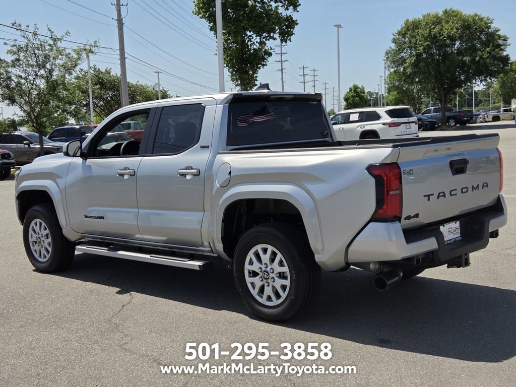 Used 2025 Toyota Tacoma SR5 AWD/4WD image 3