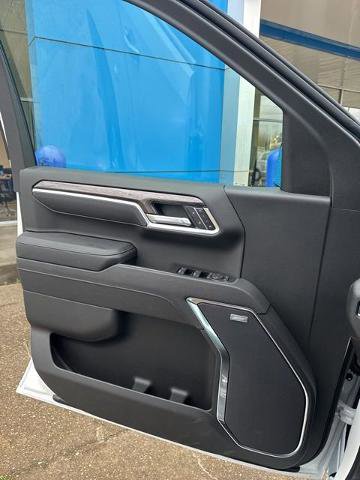 New 2026 Chevrolet Silverado 1500 LTZ w/ LTZ Premium Package image 13