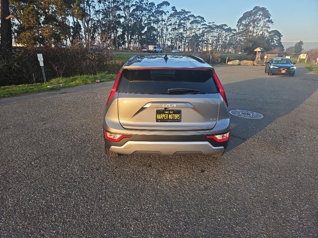 New 2026 Kia Niro LX image 4