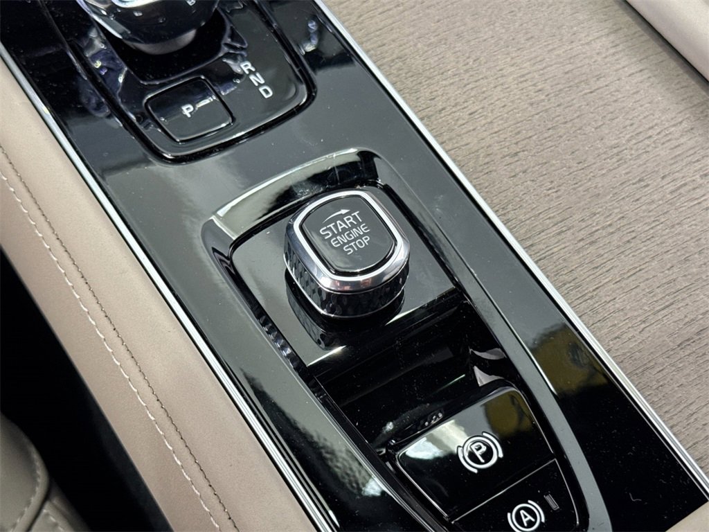 New 2026 Volvo XC90 T8 Plus image 23
