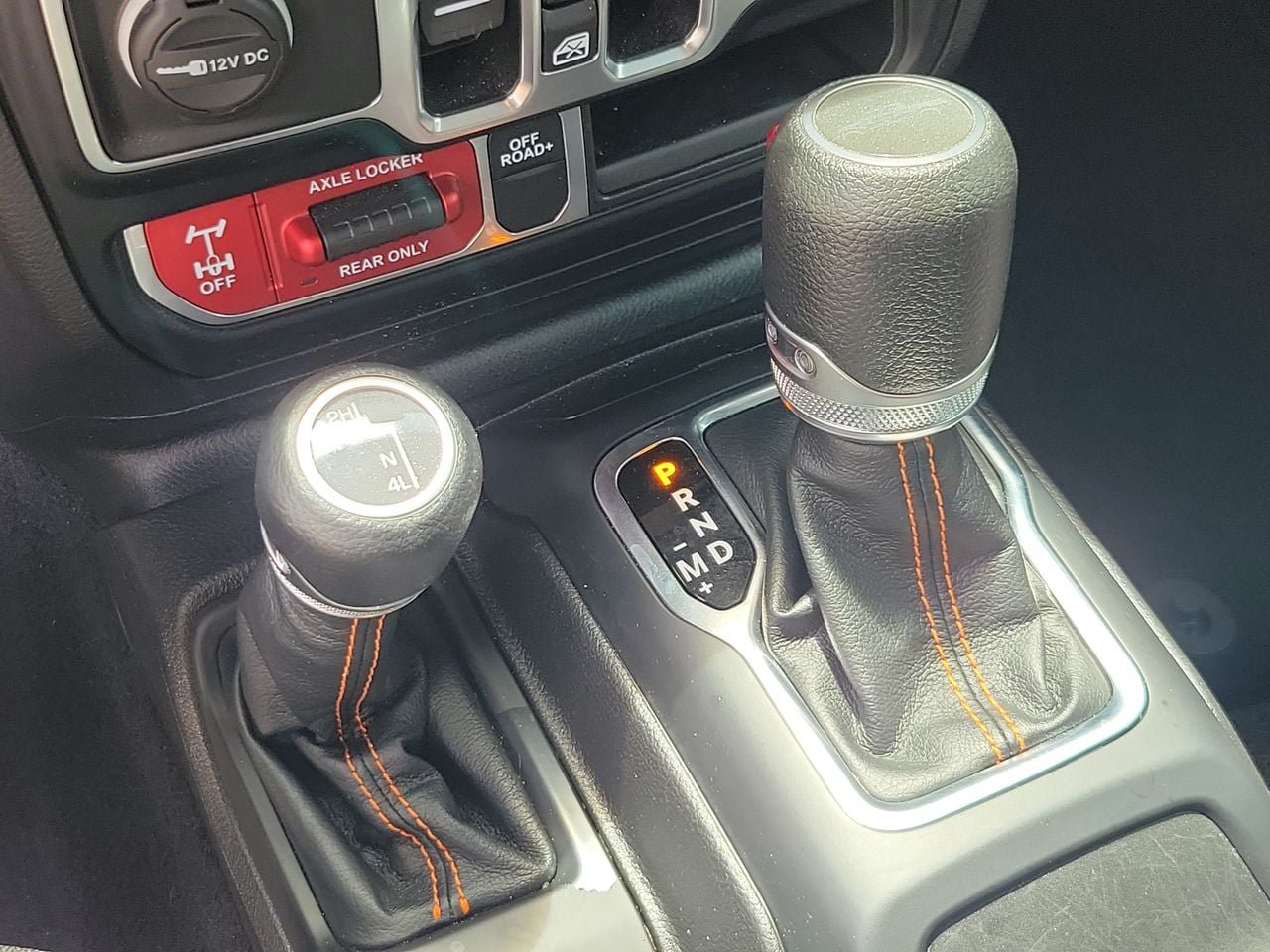 Used 2023 Jeep Gladiator Mojave w/ LED Lighting Group AWD/4WD image 25