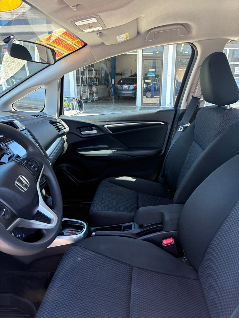 Used 2018 Honda Fit LX image 9