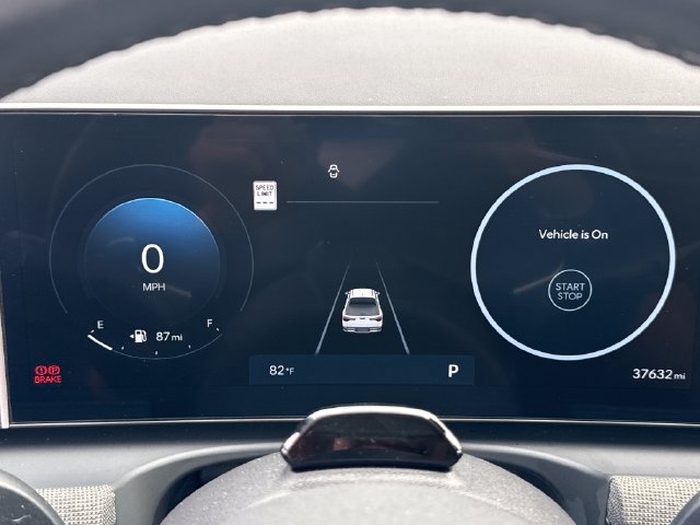 Certified 2025 Hyundai Santa Cruz Limited AWD/4WD image 15