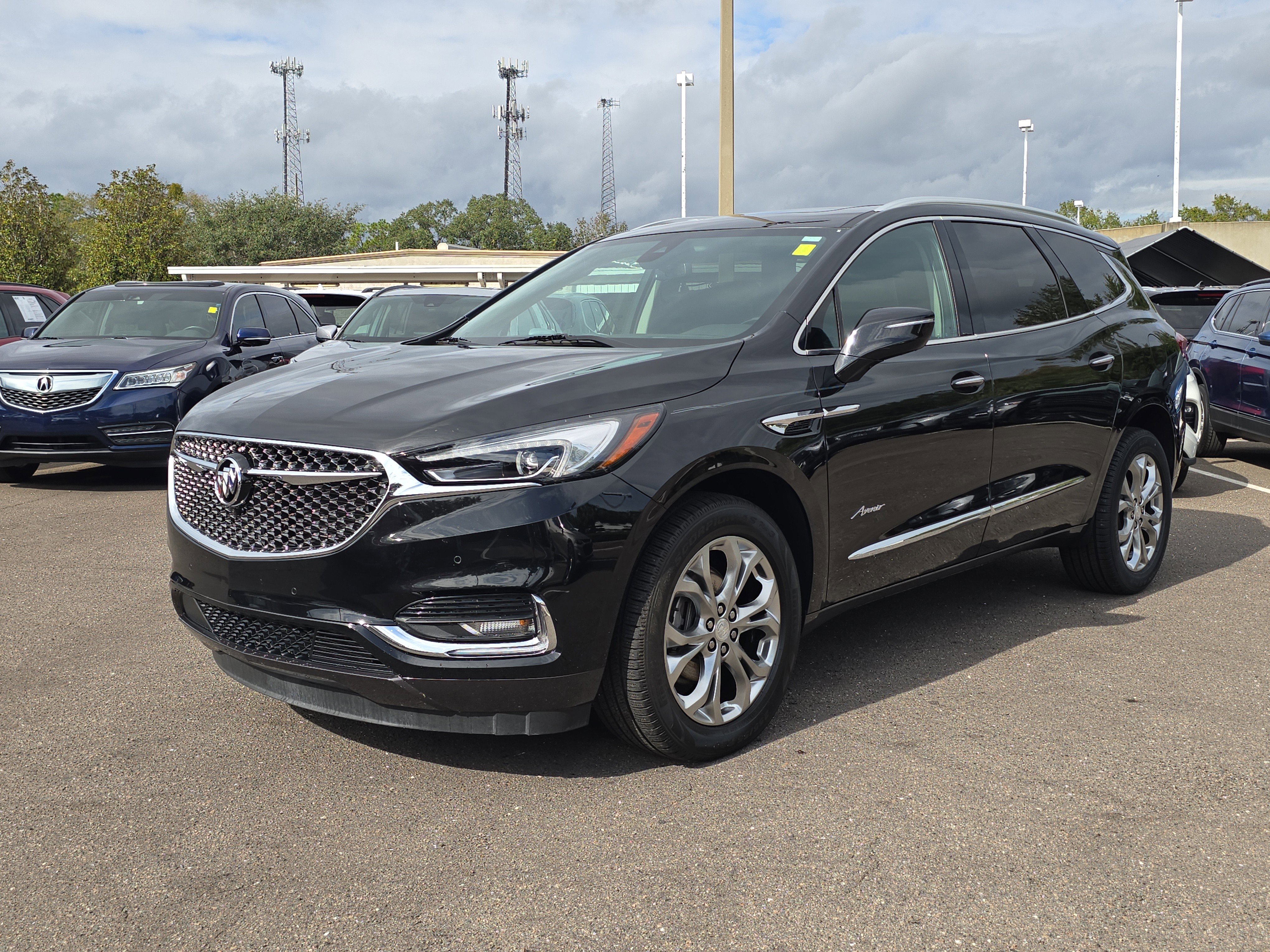 Used 2019 Buick Enclave Avenir w/ Avenir Technology Package image 4