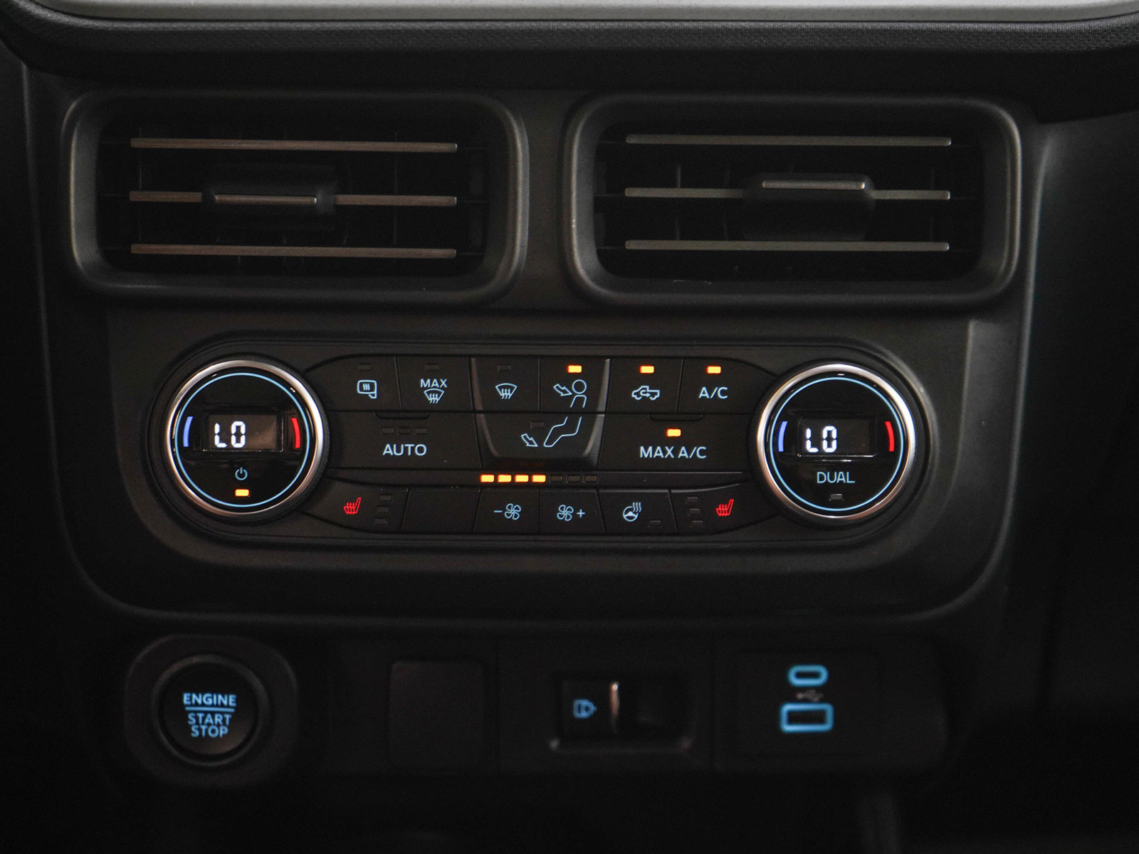 Used 2022 Ford Maverick Lariat w/ Lariat Luxury Package AWD/4WD image 19