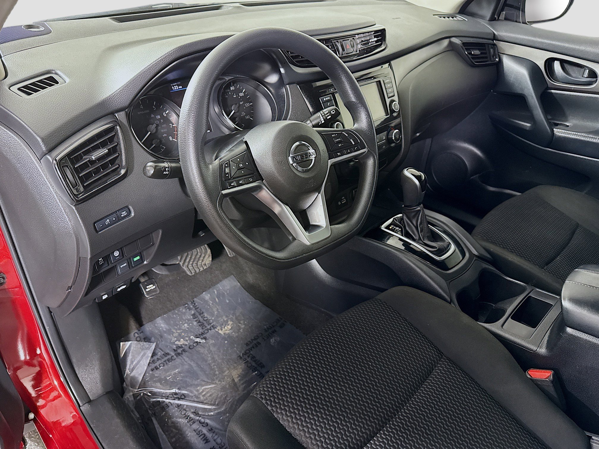 Used 2021 Nissan Rogue Sport S image 22