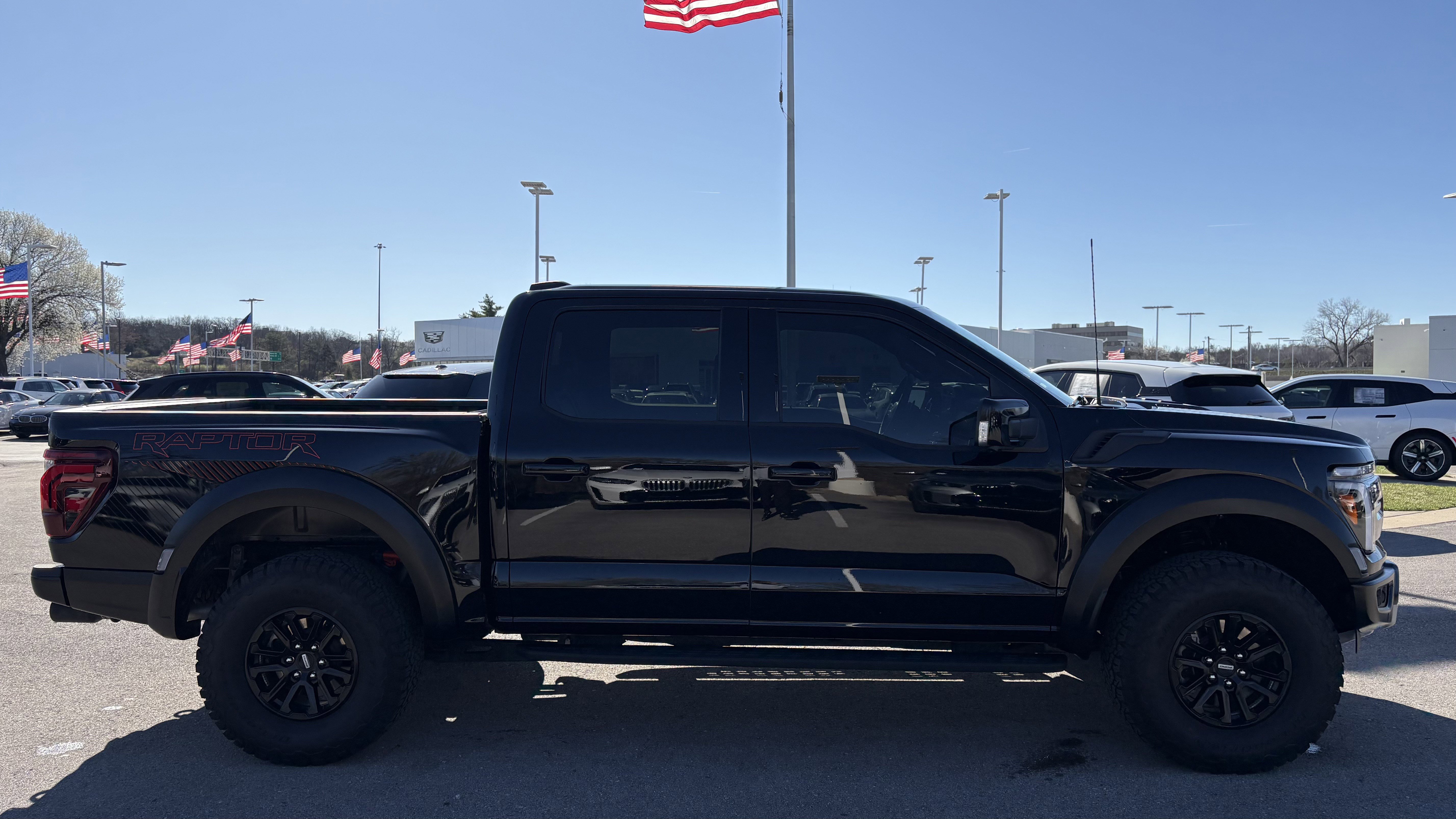 Used 2025 Ford F150 Raptor AWD/4WD image 46