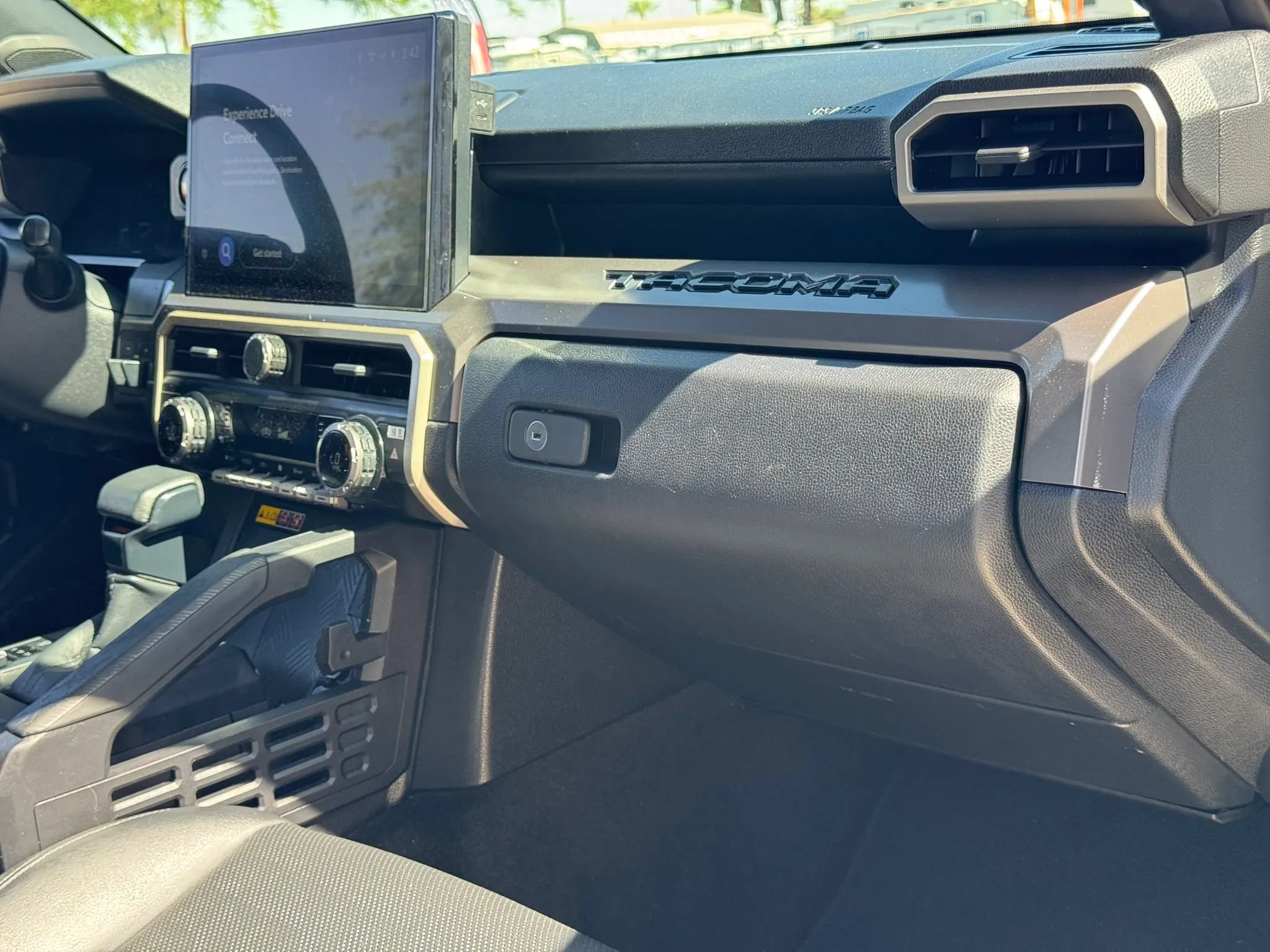 Used 2024 Toyota Tacoma TRD Off-Road w/ TRD Off Road Premium Package AWD/4WD image 39