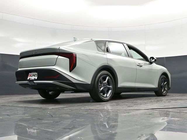 Used 2025 Kia K4 LXS image 56