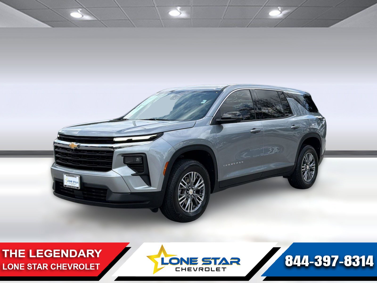 Used 2024 Chevrolet Traverse LS FWD image 1