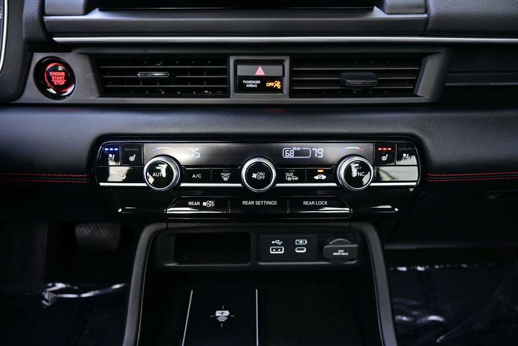 Certified 2025 Honda Pilot Black Edition image 36