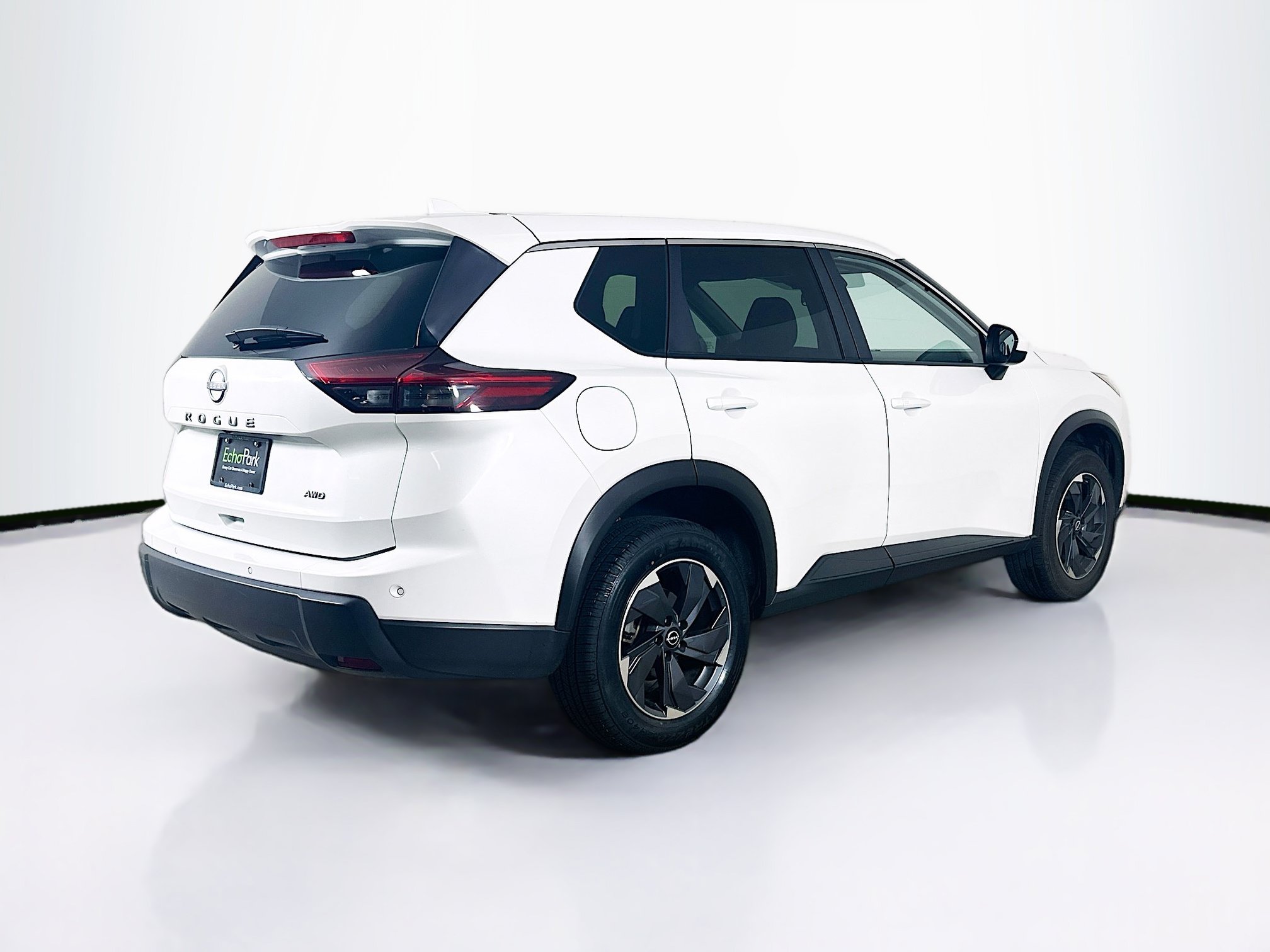 Used 2025 Nissan Rogue SV AWD/4WD image 9