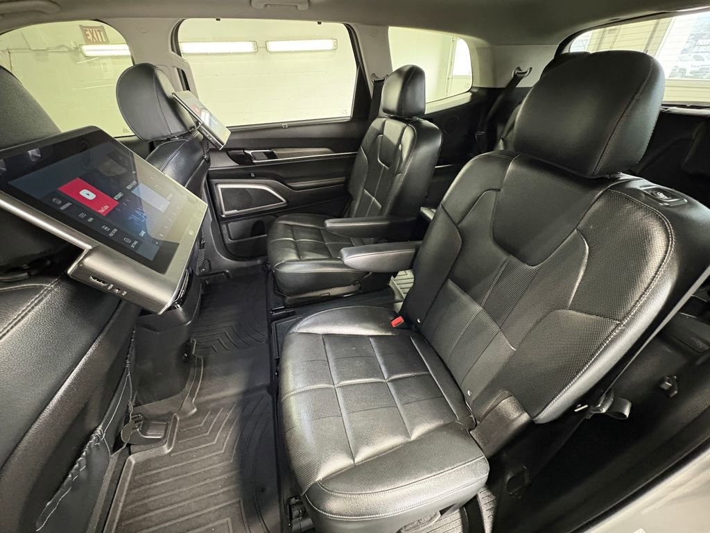 Used 2022 Kia Telluride EX w/ EX Premium Package image 29