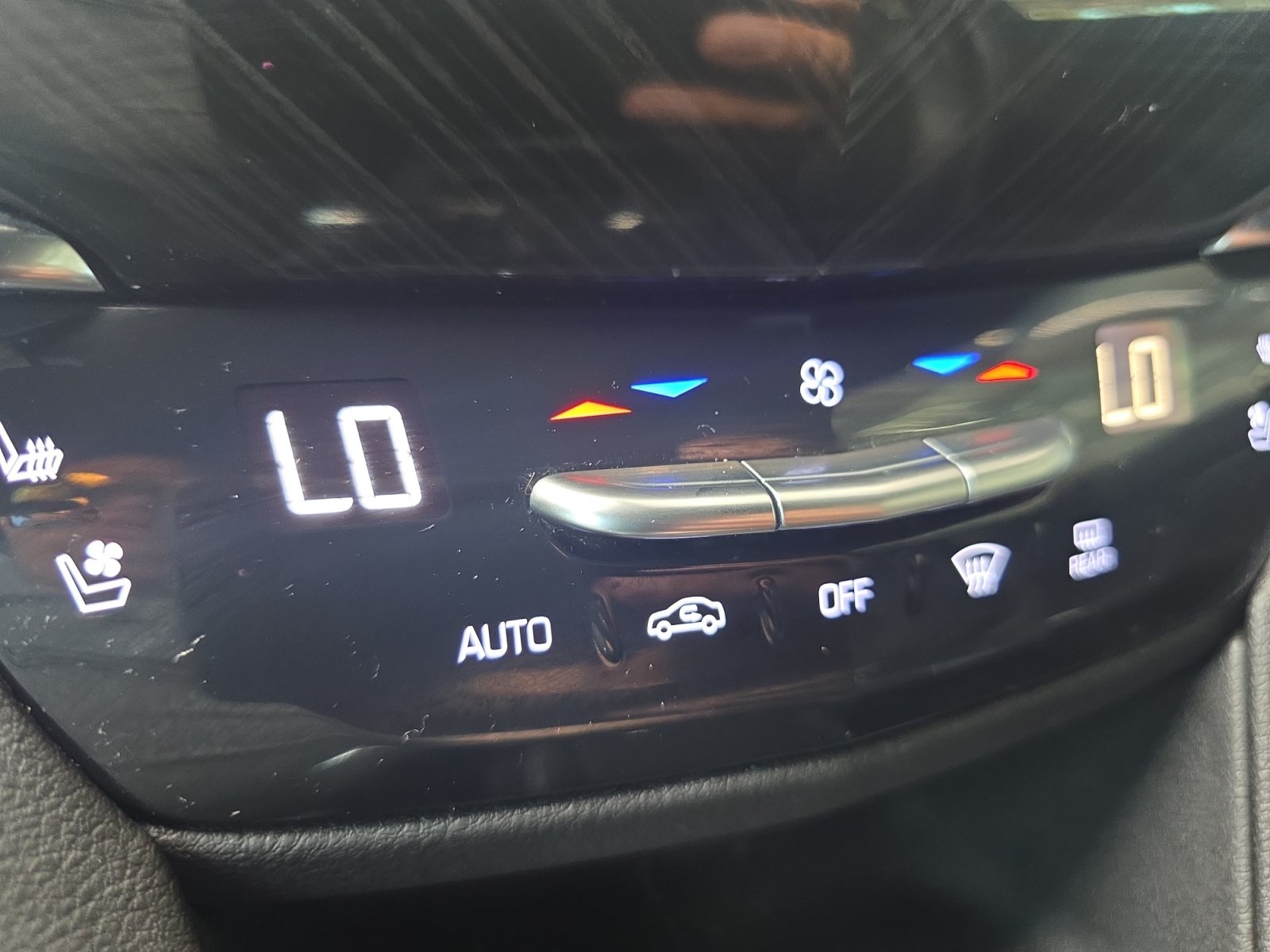 Used 2023 Cadillac XT6 Premium Luxury FWD image 16