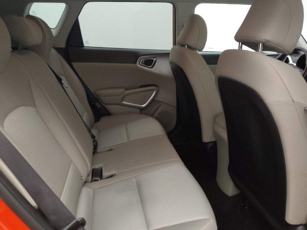 Used 2022 Kia Soul LX FWD image 19