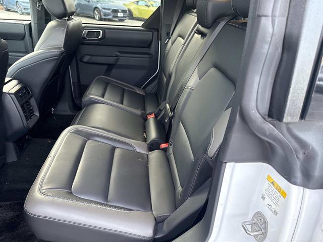 Used 2025 Ford Bronco Outer Banks image 14