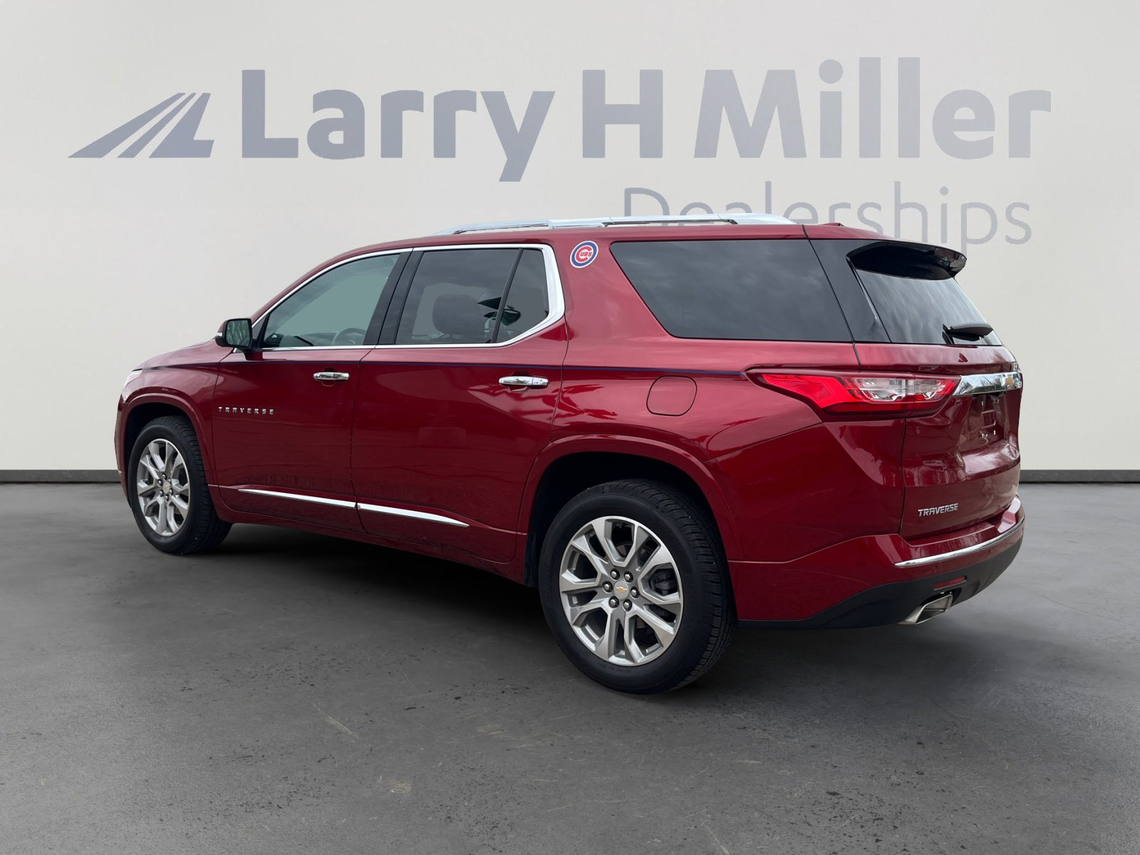 Used 2021 Chevrolet Traverse Premier w/ LPO, Cargo Package image 3