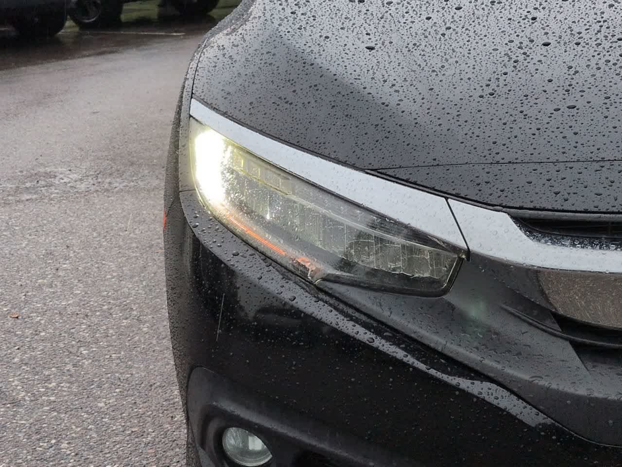 Used 2016 Honda Civic Touring image 10