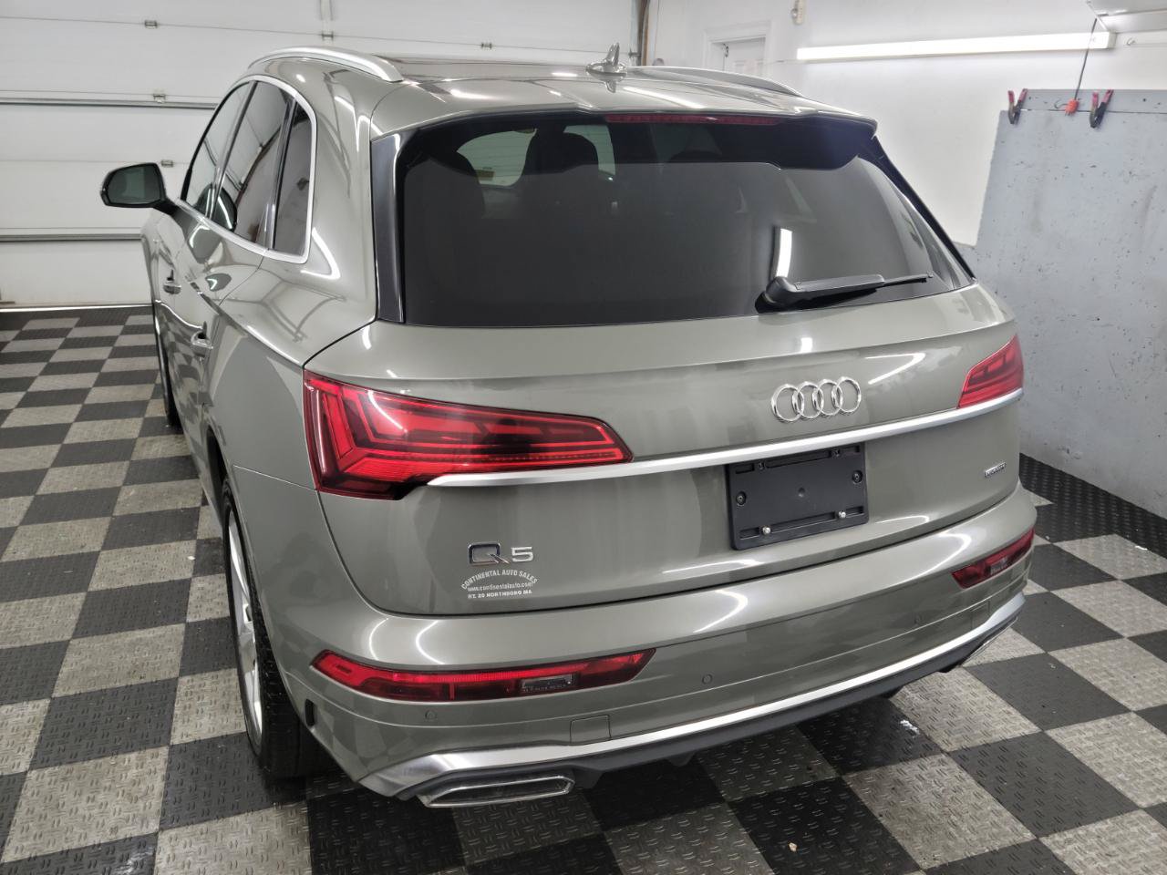 Used 2023 Audi Q5 2.0T Premium Plus w/ Premium Plus Package AWD/4WD image 4