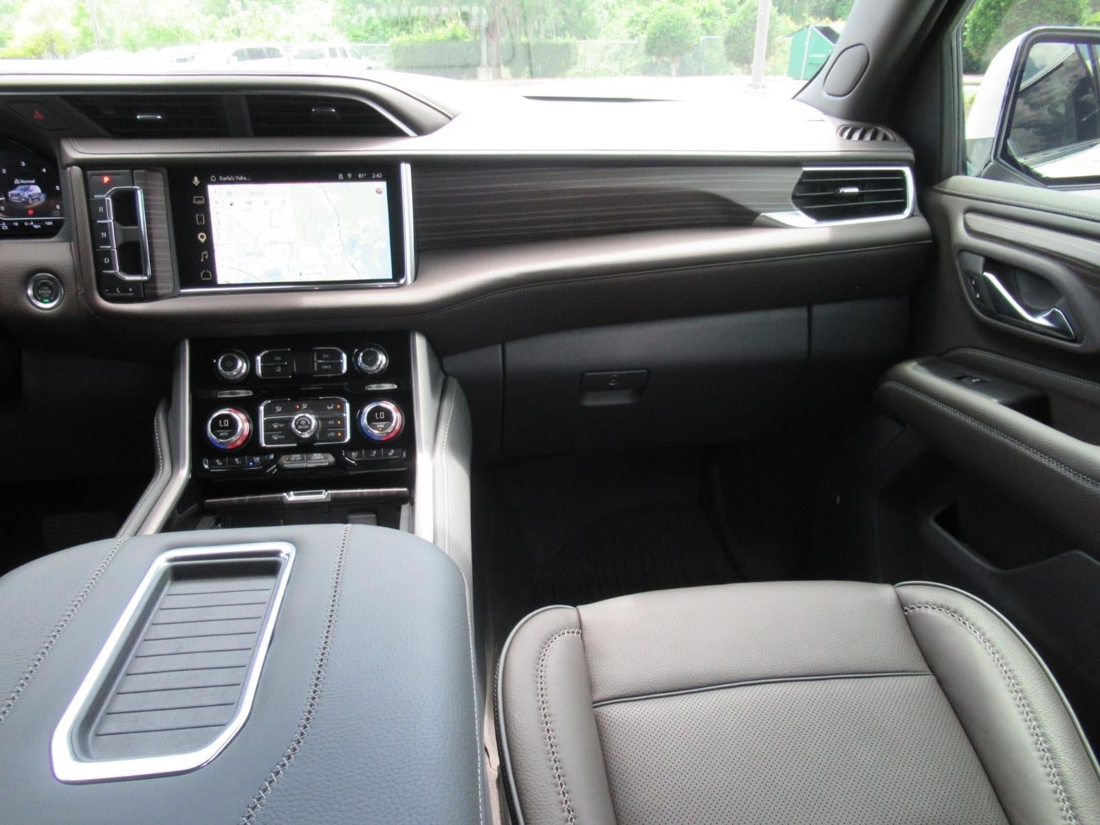 Used 2024 GMC Yukon XL Denali RWD image 14
