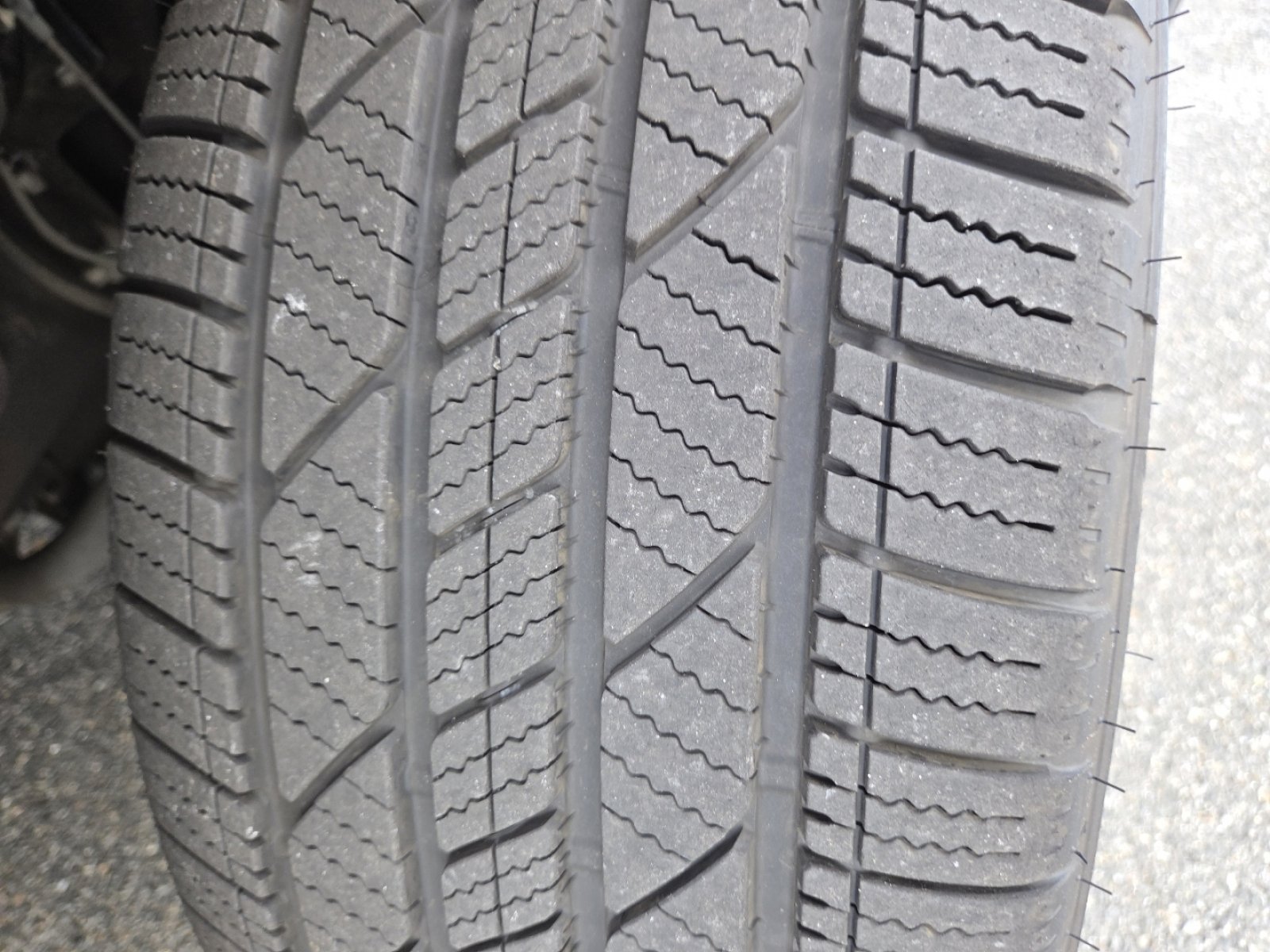 Used 2020 Cadillac Escalade Premium Luxury image 18