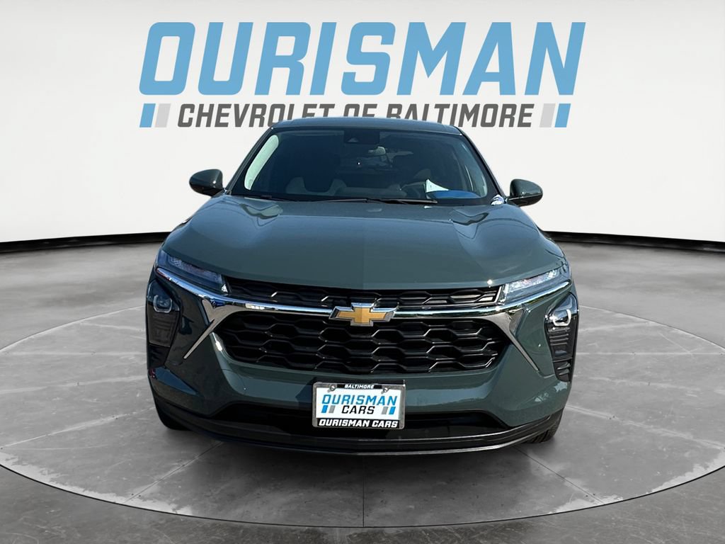Used 2025 Chevrolet Trax LS w/ LS Convenience Package FWD image 8