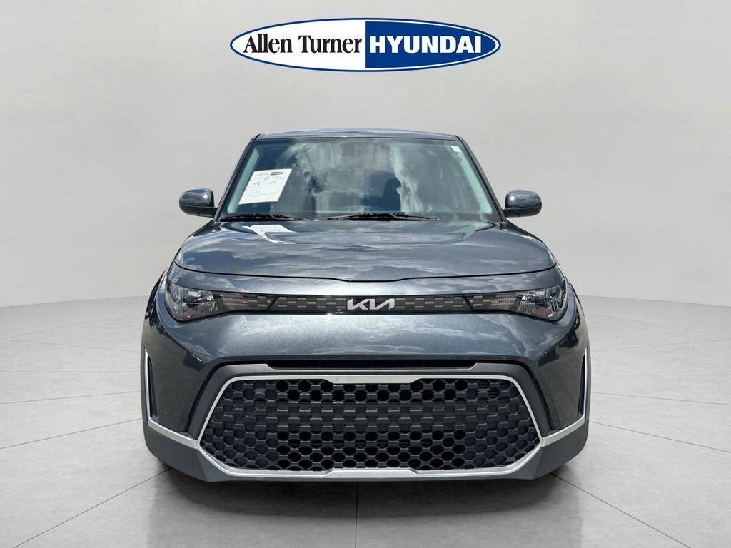 Used 2024 Kia Soul LX w/ Option Group 015 FWD image 3