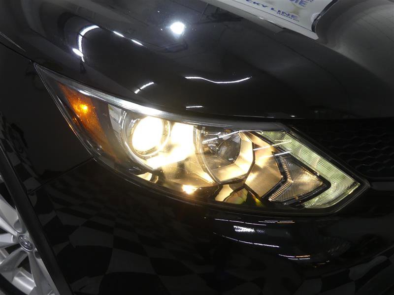 Used 2018 Nissan Rogue Sport SV w/ SV All-Weather Package image 14