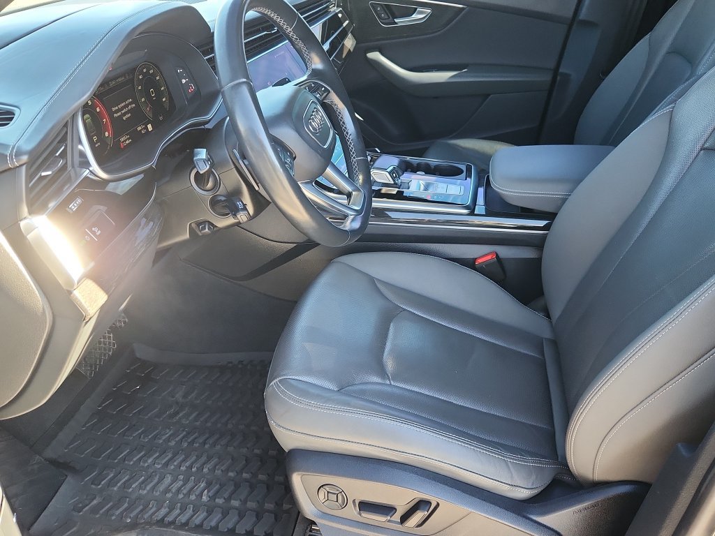 Used 2021 Audi Q8 Prestige w/ Prestige Package AWD/4WD image 7
