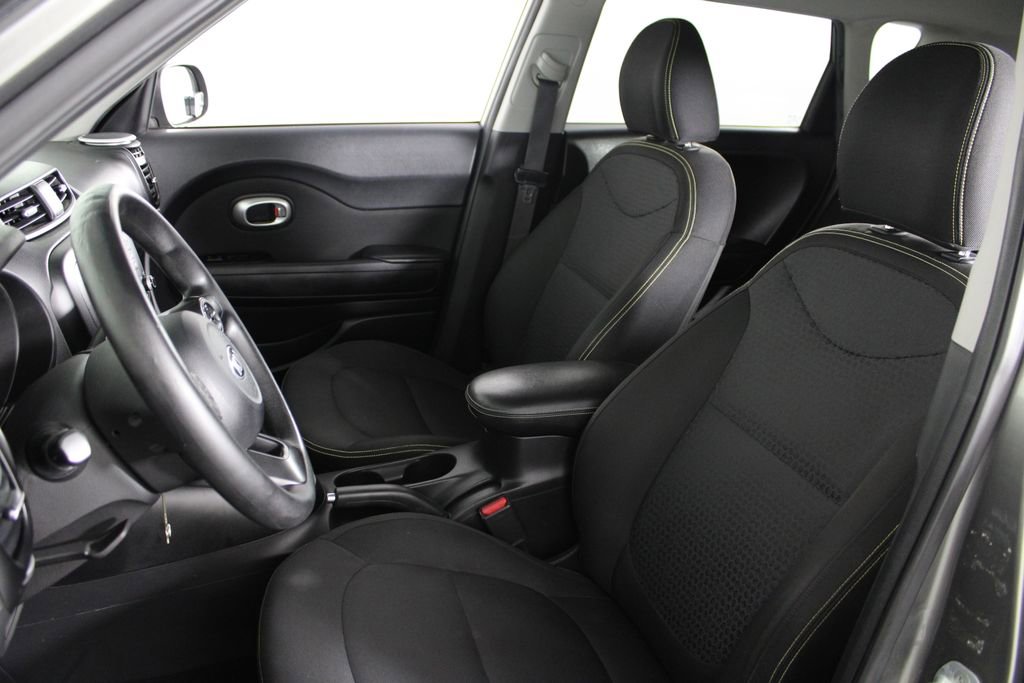 Used 2014 Kia Soul + image 16