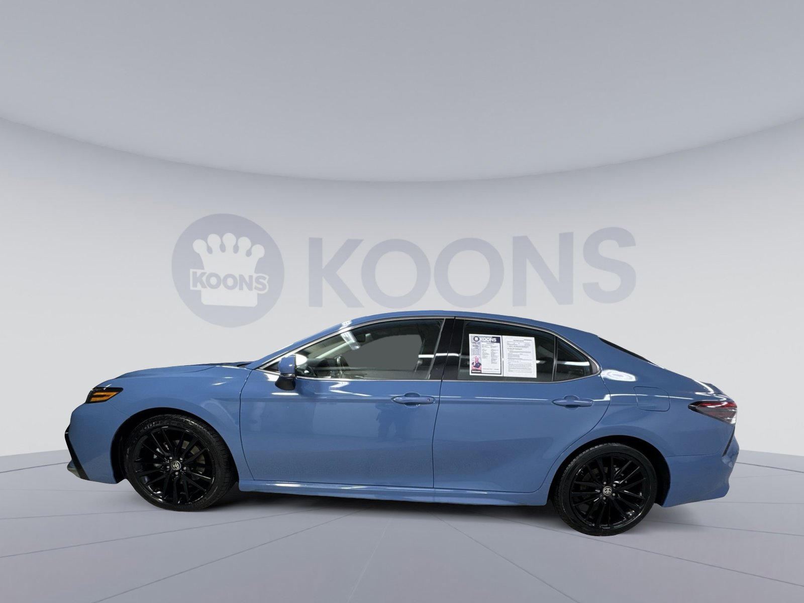 Used 2023 Toyota Camry XSE image 8