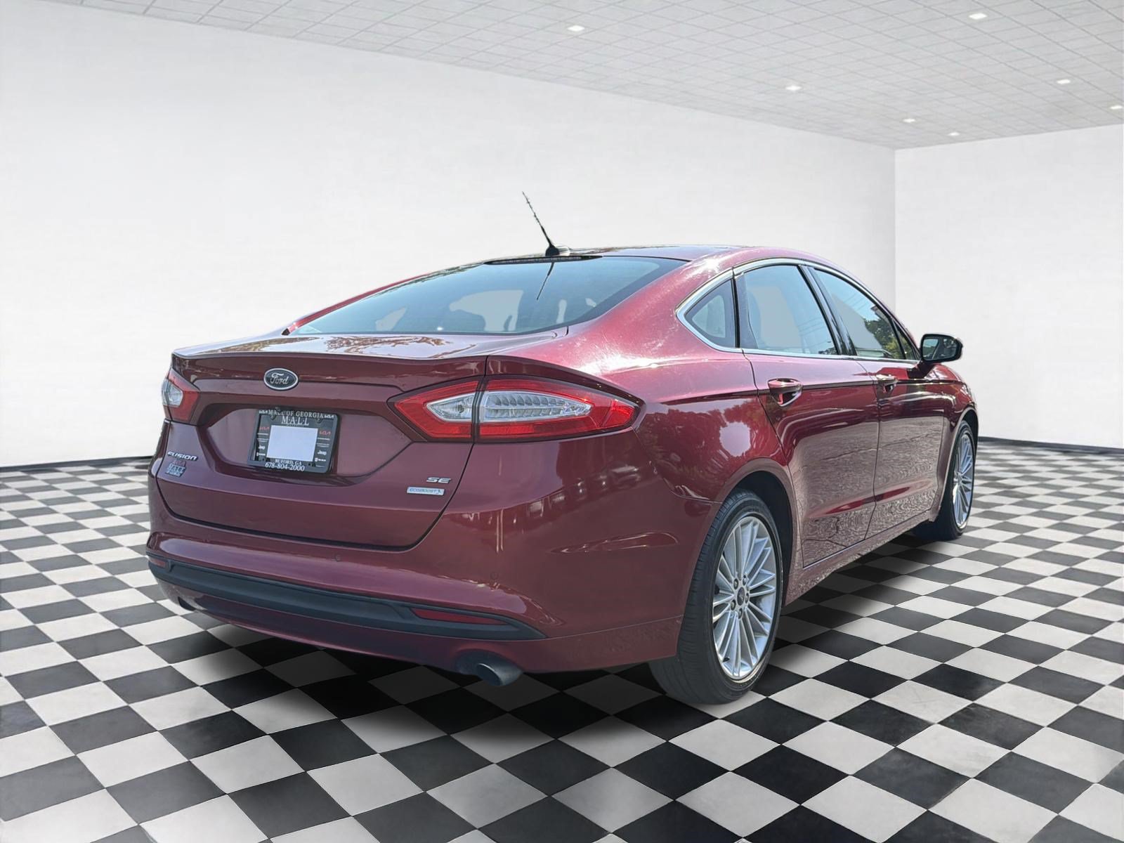 Used 2015 Ford Fusion SE w/ Equipment Group 202A FWD image 4