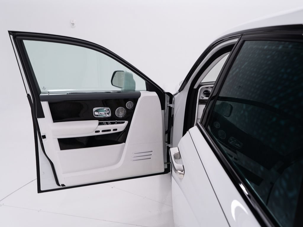 Certified 2023 Rolls-Royce Phantom Sedan RWD image 11