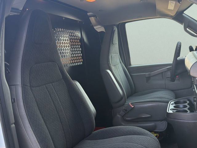Certified 2025 GMC Savana 2500 w/ Driver Convenience Package RWD image 20