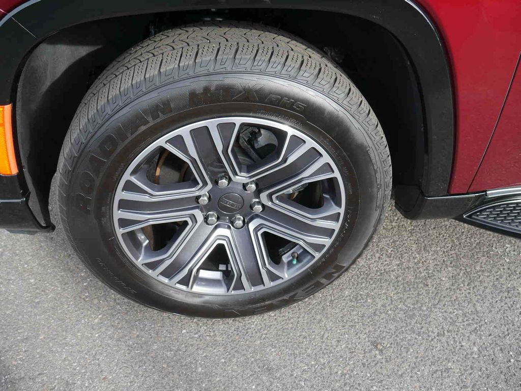 Used 2022 Jeep Wagoneer Series III w/ Flexible Seating Group image 12