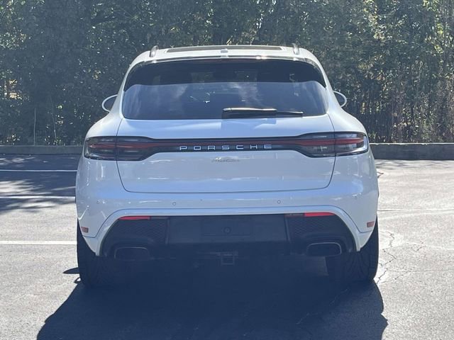 Used 2023 Porsche Macan Turbo image 4